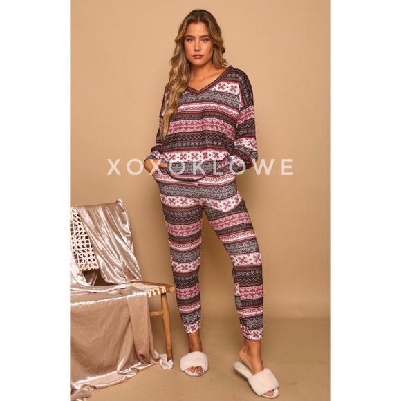 Faire Isle Print Knit Pajamas Set Matching Top + Pants - Picture 3 of 13